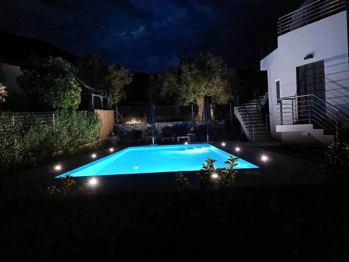 Evilenia Luxury Apartments Kalamata Luaran gambar