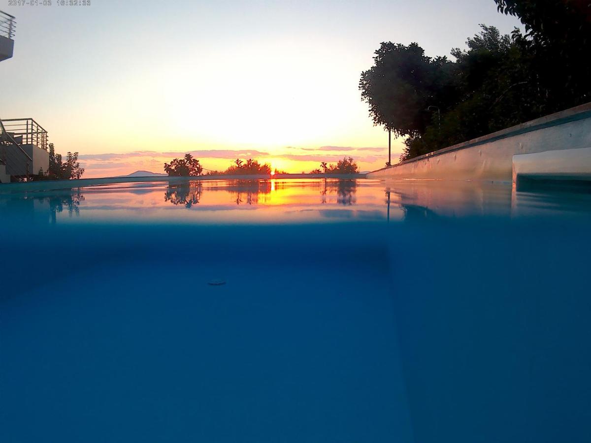 Evilenia Luxury Apartments Kalamata Luaran gambar