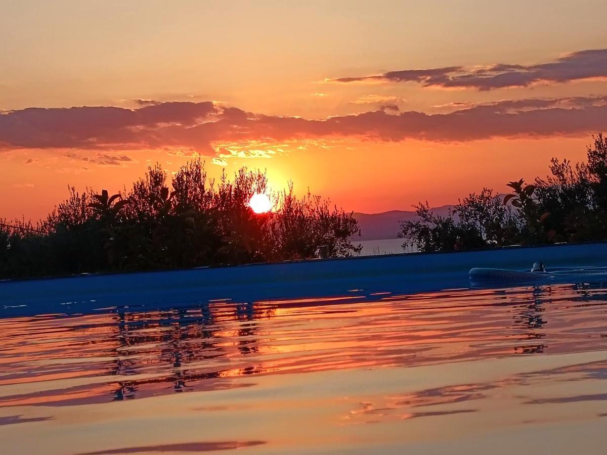 Evilenia Luxury Apartments Kalamata Luaran gambar