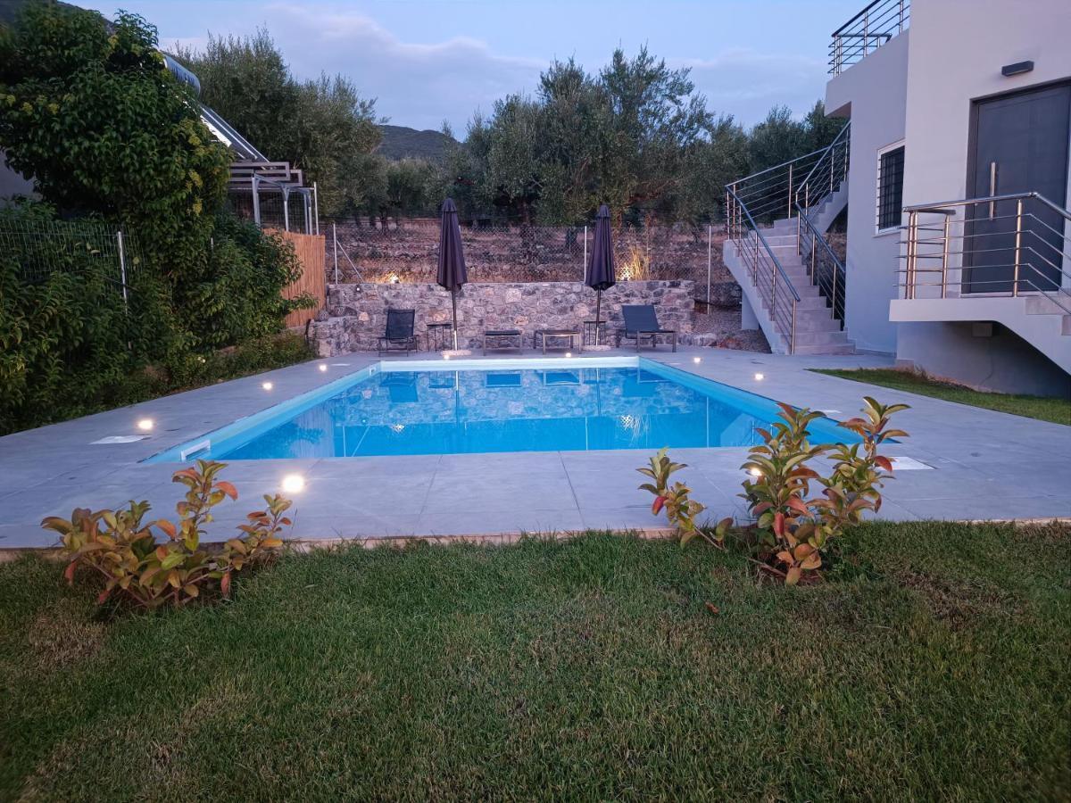 Evilenia Luxury Apartments Kalamata Luaran gambar